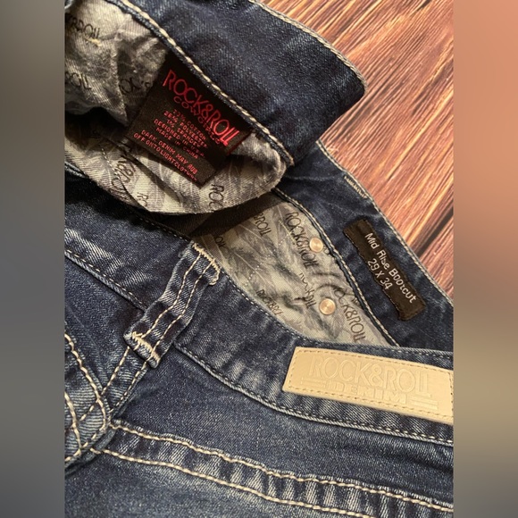 Rock & Roll Cowgirl Midrise Western jeans 29x34. - Picture 9 of 10